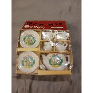 VINTAGE Toy China Tea Set (Washington D.C)
